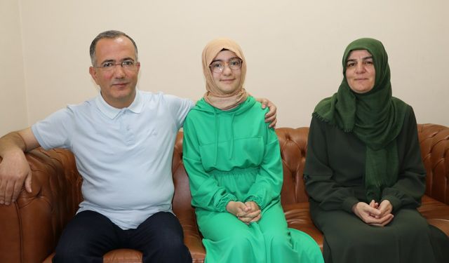 Erzincan'da imam hatip öğrencisi LGS sınavında 500 tam puan aldı