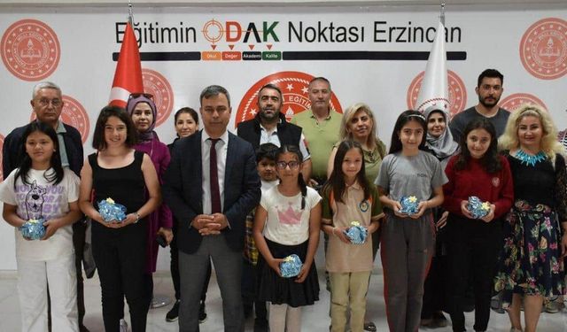 Trafik yarışmasında dereceye girenler ödüllendirildi