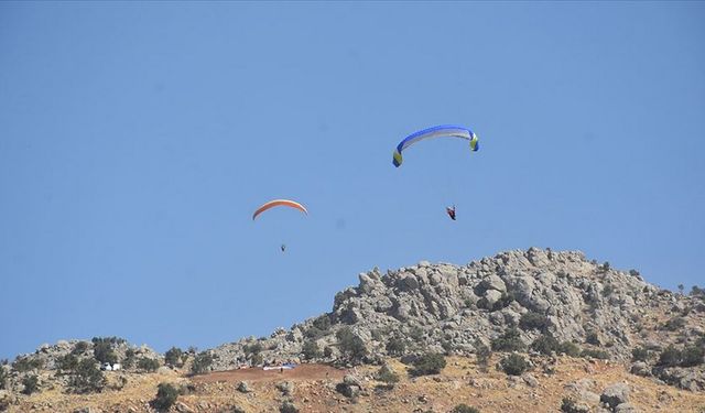 Türkiye Yamaç Paraşütü Hedef Şampiyonasın da Çakırman Sportif Havacılık Kulübü üçüncü oldu