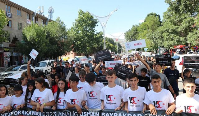 Anadolu Yıldızları  deprem şehitleri için yürüdü