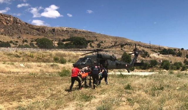 Bu kez askeri helikopter, kalp krizi geçiren kadın için havalandı