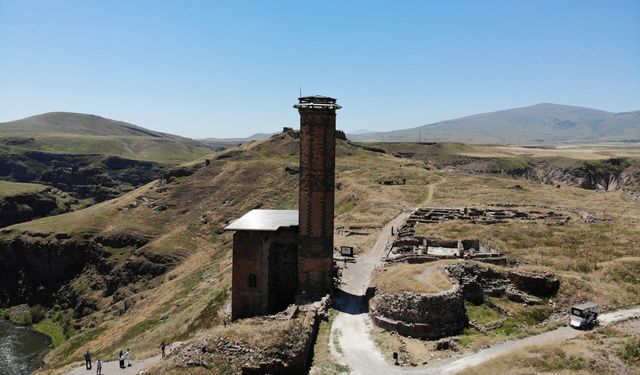 Medeniyetler Beşiği; 40 Kapılı Şehir