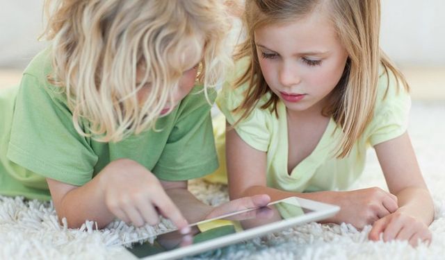 Erken Yaşta Akıllı Telefon Uyarısı: Çocuklarda Depresyon ve Obezite Riski Artıyor