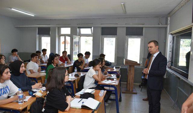 Erzincan Lisesi'nde destekleme kursları devam ediyor