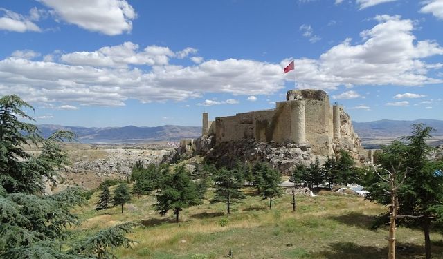 4 bin yıllık  tarihi kalenin harcına su yerine süt katılmış!