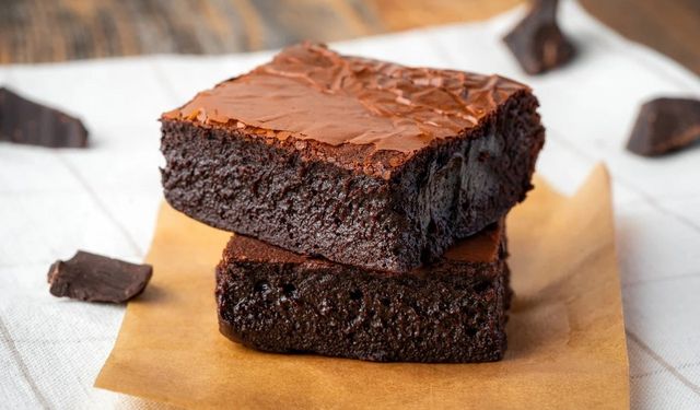 5 Malzemeli Dünyanın En Kolay Browni Tarifi