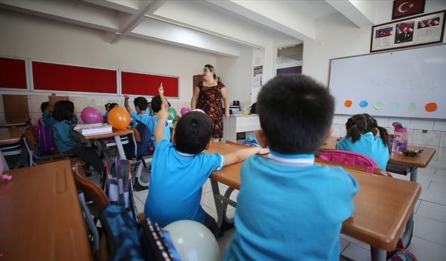 MEB, ilkokulda test yerine süreç odaklı öğrenme yaklaşımına yönelik örnek "ölçme araçları" yayımladı