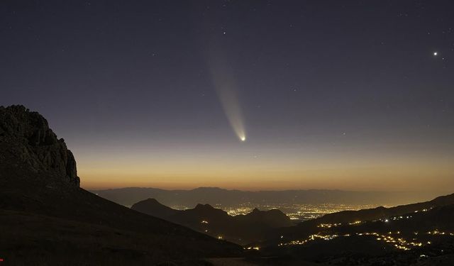 Dikkat gökyüzü alev alev! 3'ü uçak büyüklüğünde 5 meteor Dünya'nın yakınından geçecek