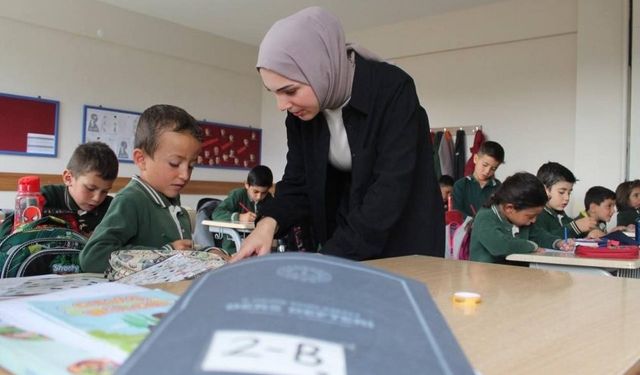 Öğretmenlik Kariyer Basamakları Yazılı Sınavı başvuruları 25 Eylül'de başlıyor