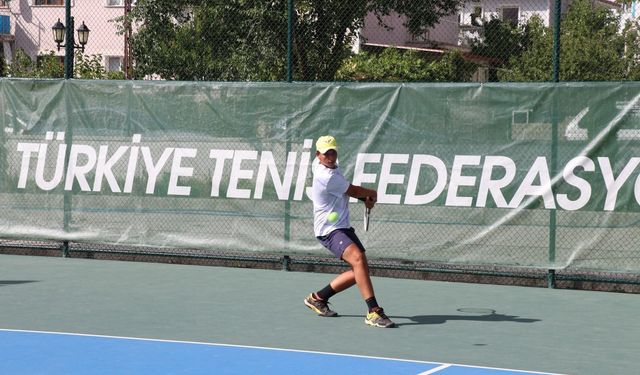 Uluslararası Ergan Cup Tenis Turnuvası başladı