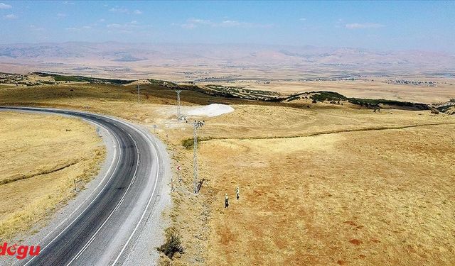 Destekleme projeleriyle 2028'e kadar 7 bin 500 kilometre köy yolu yapılacak