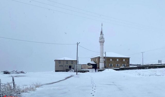 Gümüşhane’nin yüksekleri beyaza büründü