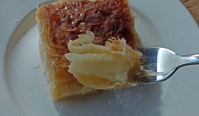 Karadeniz’in adı börek kendisi tatlı olan o meşhur  Laz Böreği