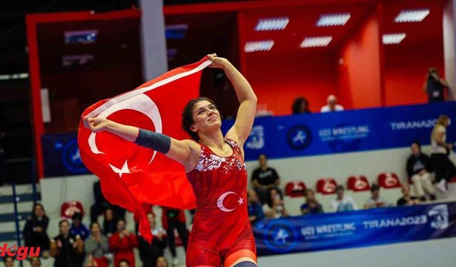 Nesrin Baş: "Türk kadınının gücünü gösterdiğim için mutluyum"