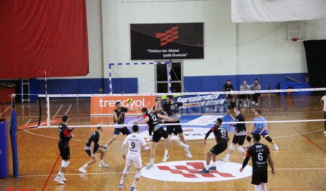 Voleybol: AXA Sigorta Efeler Ligi