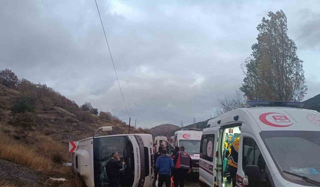 Amasya’da yolcu otobüsü devrildi: 27 yaralı