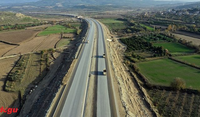 Aydın-Denizli Otoyolu'nun 80 kilometrelik bölümü cuma günü trafiğe açılacak