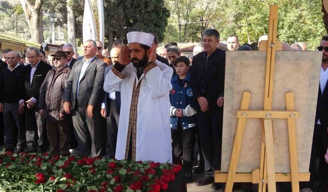 Cesedi asitle eritilen iş adamı için gıyabi cenaze namazı kılındı