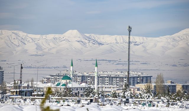 Erzurum, Ardahan ve Kars'ta 146 yerleşim yerine ulaşım sağlanamıyor