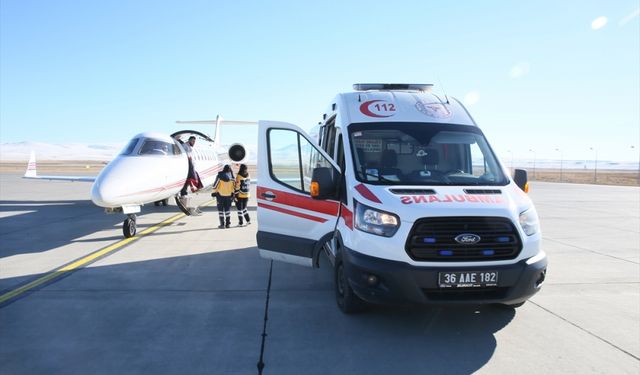 Kars'ta kalp hastası 70 yaşındaki kişi ambulans uçakla Ankara'ya sevk edildi