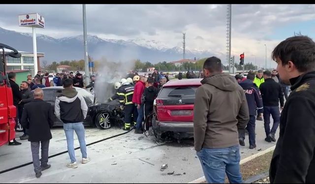 Korkunç trafik kazası: 6 yaralı