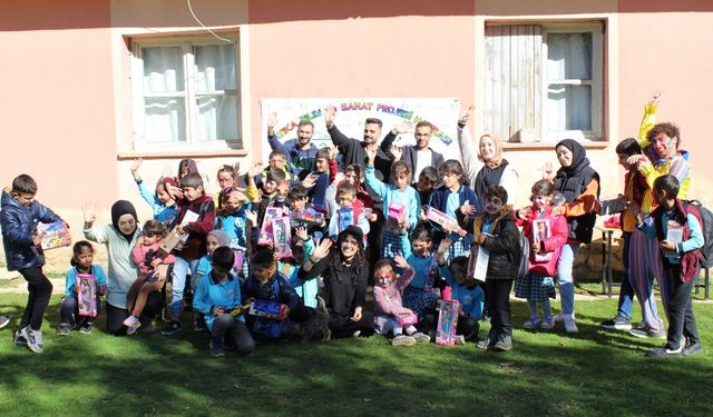 Köy okullarındaki öğrenciler, bilim ve sanatla buluşturuldu