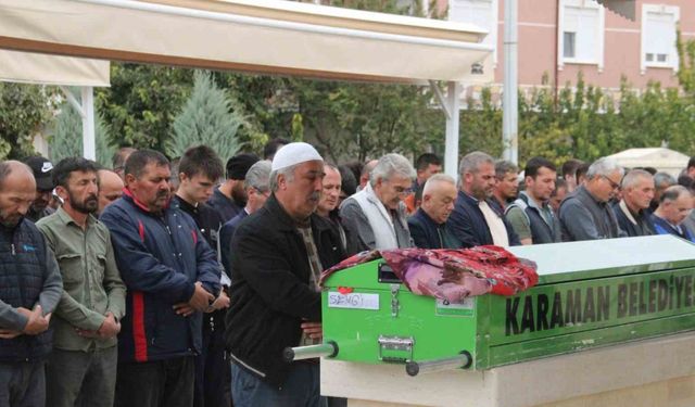 Ormanlık alanda topladıkları mantarı yediler, anne öldü, baba ve oğlu tedavi altında