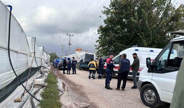 Tüfekle oğlu tarafından vuruldu