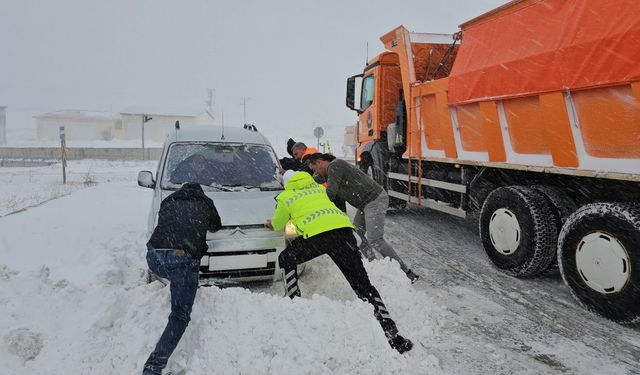 Meteoroloji uyardı; Kuvvetli yağışlara ve rüzgara dikkat