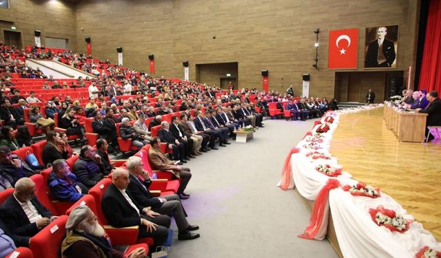 Karaman "Erzincan sanayi, eğitim, turizm, tarım kenti olarak büyüyor"