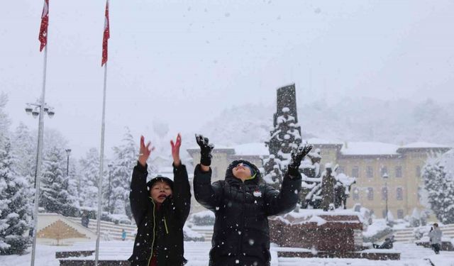 Kastamonu ve Bingöl Karlıova’da eğitime 1 gün ara