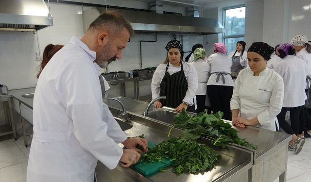 O çorba kara lahana değil beyaz lahana çorbasıymış...