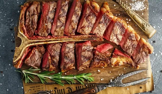 T Bone Steak: T Bone Steak Nasıl Yapılır? T Bone Steak Tarifi!