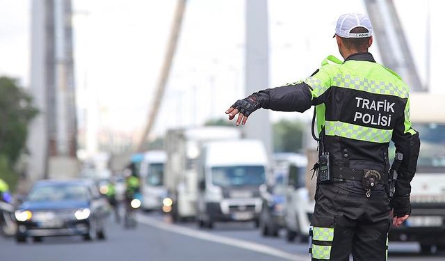 2024 yılı trafik cezaları belli oldu, kırmızı işlik ihlali, radar, kemer bakın ne kadar oldu