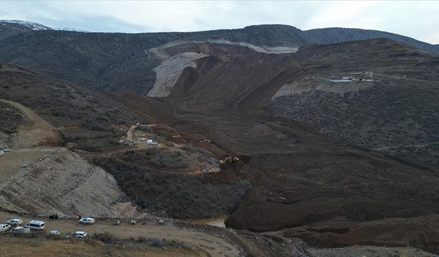 AFAD'dan İliç'teki kurtarma çalışmalarına ilişkin açıklama; 24 saat aralıksız çalışmalar sürüyor