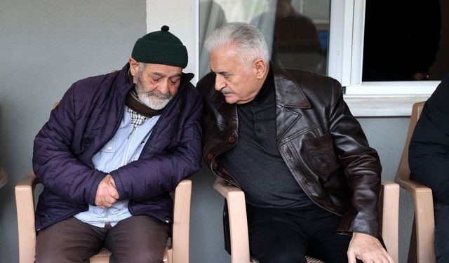 Binali Yıldırım, Erzincan'daki maden ocağında toprak altında kalanların ailelerini ziyaret etti