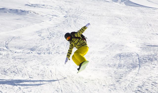 Snowboard Nedir, Nasıl Yapılır? Türkiye’de Snowboard Yapabileceğiniz En İyi Yerler