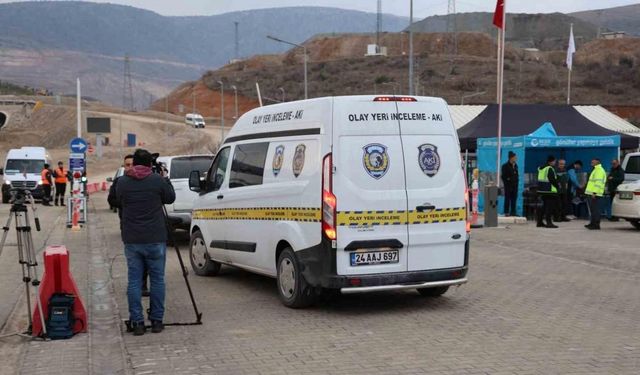 Erzincan İliç’te toprak kaymasının meydana geldiği maden ocağının çevre izin ve lisans belgesi iptal edildi