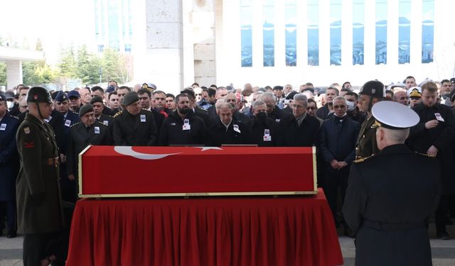 Eski 3. Ordu Komutanı emekli Orgeneral Berk toprağa verildi