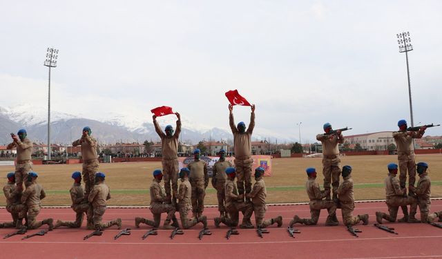 İl Jandarma Komutanlığı komando timleri gösterisi