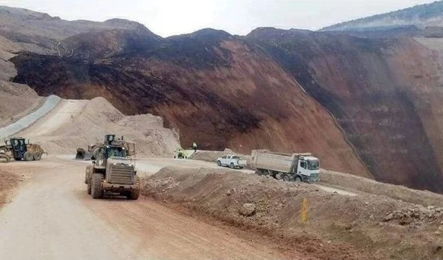 Erzincan İliç’teki toprak kaymasında 9 işçiden haber alınamıyor!