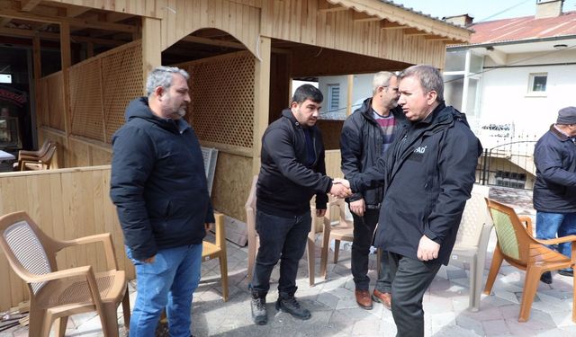 Vali Aydoğdu, madencilerin ailelerini yalnız bırakmıyor