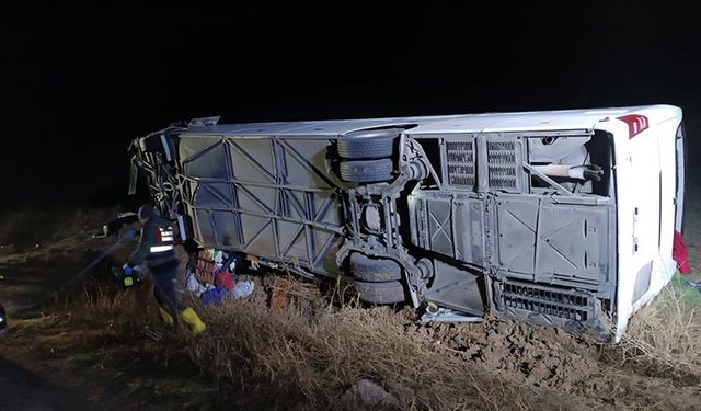 Yozgat'ta yolcu otobüsünün devrilmesi sonucu 19 kişi yaralandı