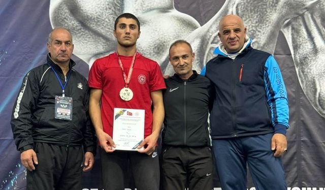 Erzincanlı sporcu Türkiye ikincisi oldu