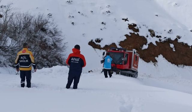 Bingöl'de kar ve tipi nedeniyle mahsur kalan 2 avcı helikopterle kurtarıldı