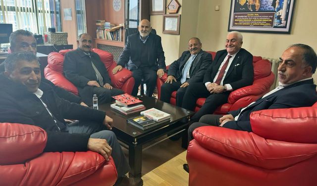 MHP İl Genel Meclisi Üyesi adayları Gazeteci Yazar Özdemir’i ziyaret ettiler