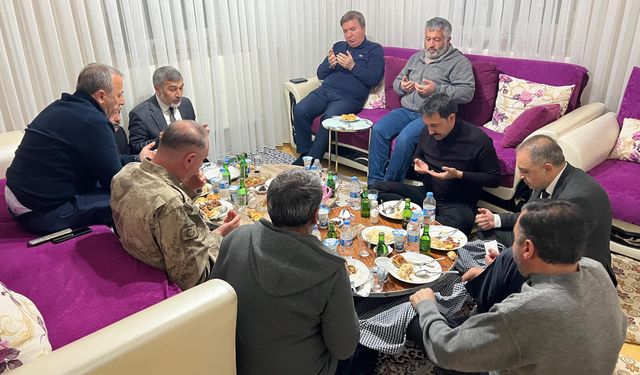 Şehit ailesi ile iftar