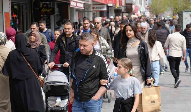 9 günlük bayram tatilini fırsat bilen Erzincanlılar memleketlerine akın etti