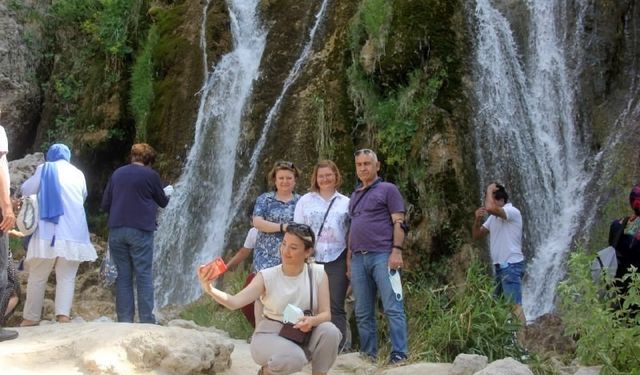 Girlevik Şelalesi turistlerin durağı oldu