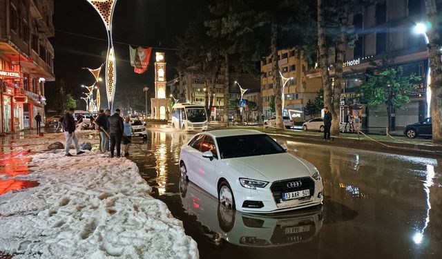 Bahar'da sağanak ve dolu etkili oldu